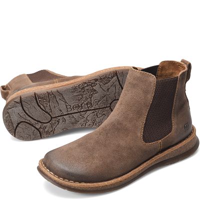 Brody shown in Taupe Avola Distressed (Tan)