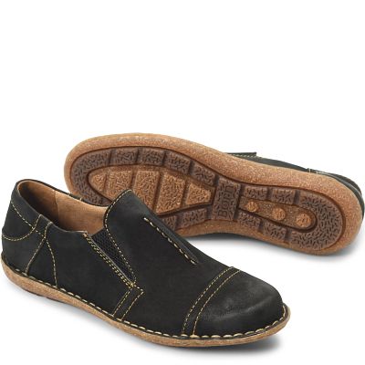 Nampa shown in Black Nubuck (Black)