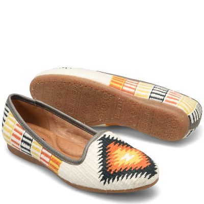 Giselle shown in White Cotton Fabric (Multicolor)