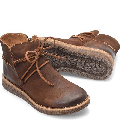 Calyn shown in Glazed Ginger Distressed (Brown)