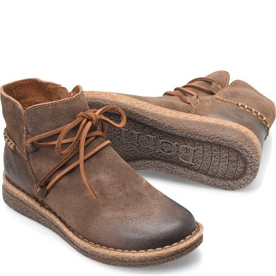 Calyn Final shown in Taupe Avola Distressed (Tan)