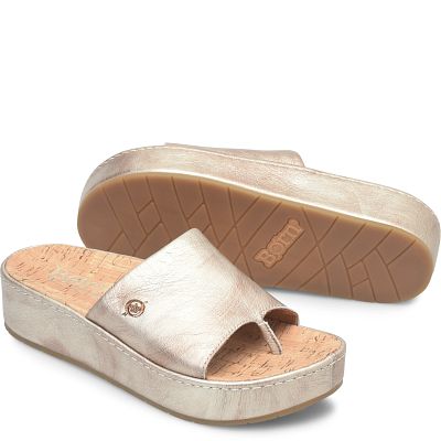 Sharr shown in Light Gold Panna Cotta (Tan)