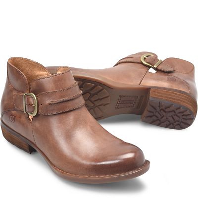 Kati shown in Brown Cuero (Brown)