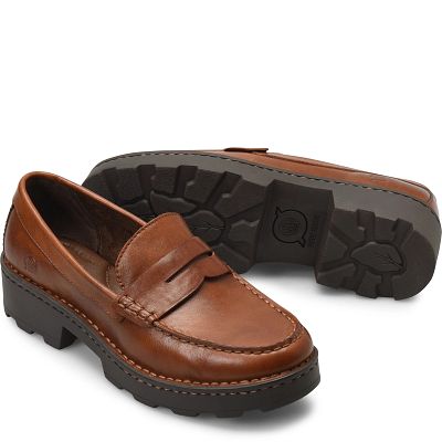 Carrera shown in Brown Cuero (Brown)