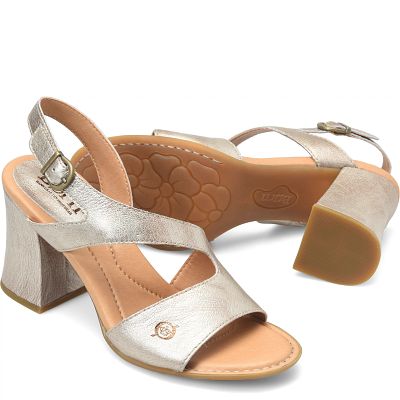 Tamora shown in Light Gold Panna Cotta (Metallic)