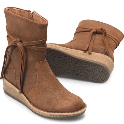 Vinton shown in Glazed Ginger Distressed (Brown)