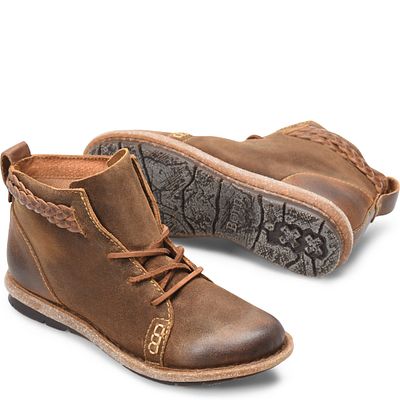 Temple Final shown in Rust Noix Distressed (Brown)