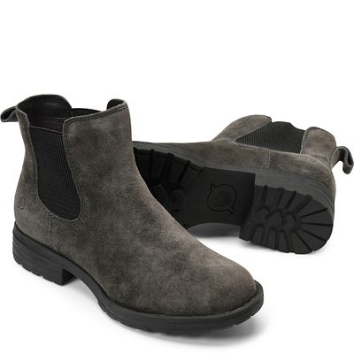 Cove Colors shown in Dk Grey Carbon Suede (Grey)